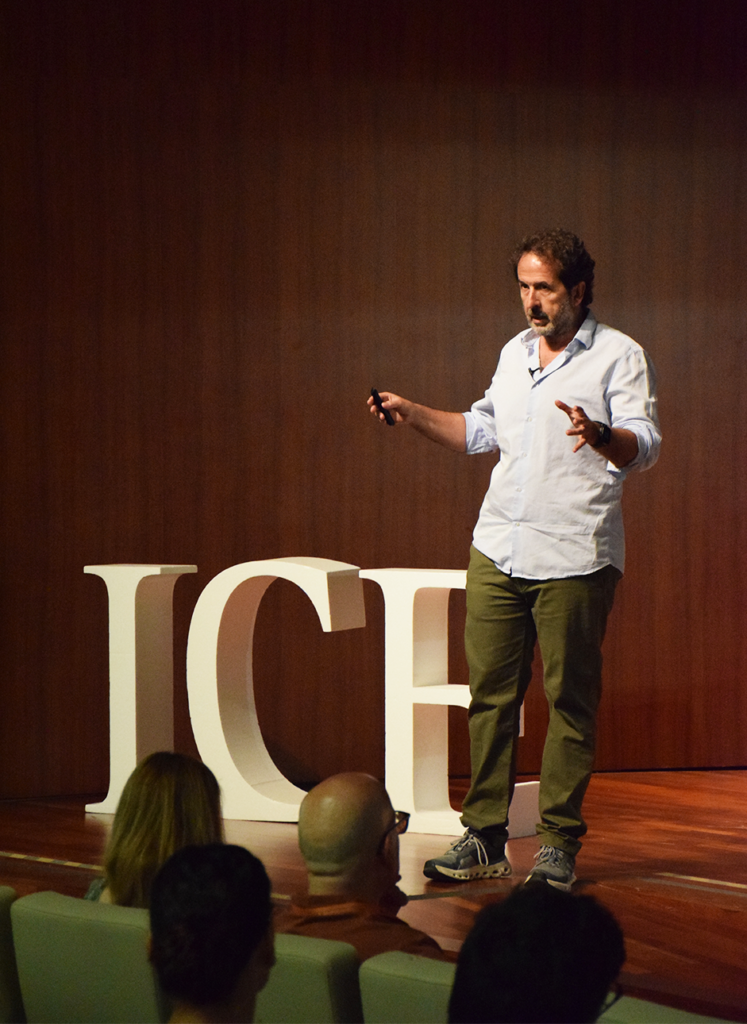 Antonio Fernández-Coca es un conferenciante disruptivo que va más allá de lo esperado...